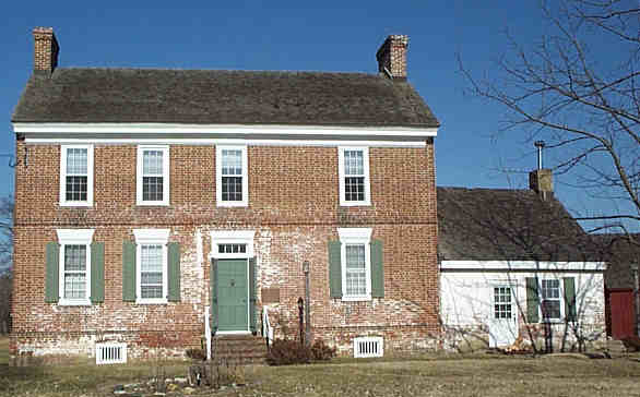 AlleeHouseFront_Peg.jpg (26563 bytes)