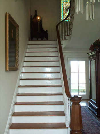 WilsonAlexander_Stairway1_Peg.jpg (17292 bytes)