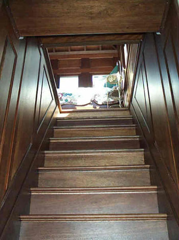 WilsonAlexander_StairwayToWidowsWatch_Peg.jpg (45983 bytes)