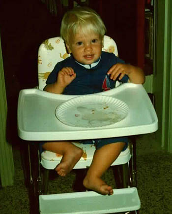 StonesiferKris_1174_HighChair.jpg (30509 bytes)
