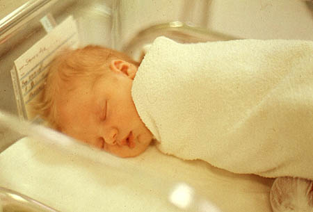 StonesiferKris_Birth10_med.jpg (20876 bytes)