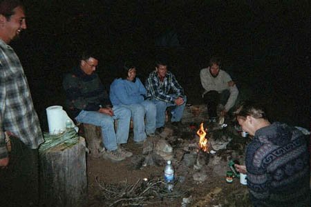 UHL-Campfire1.JPG (29726 bytes)
