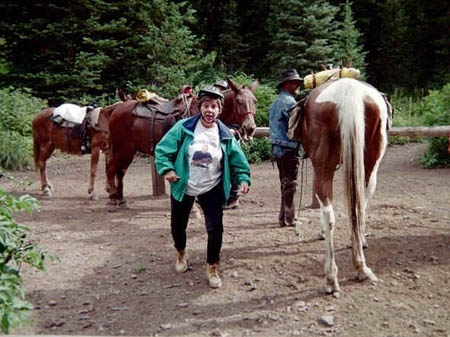 UHL-LinnDismounting.JPG (48754 bytes)