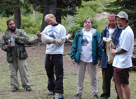 UHL-LunchRuthEtc.JPG (56324 bytes)