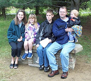 Stonesifer_Ric&Family.jpg (38887 bytes)