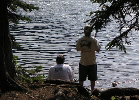 PICT0121RuthLukeFishing02.JPG (54001 bytes)