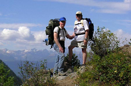 PICT0159PosingRock01.JPG (60530 bytes)