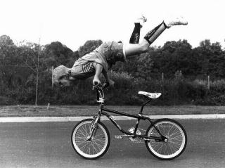 KrisBike2_small.jpg (15048 bytes)